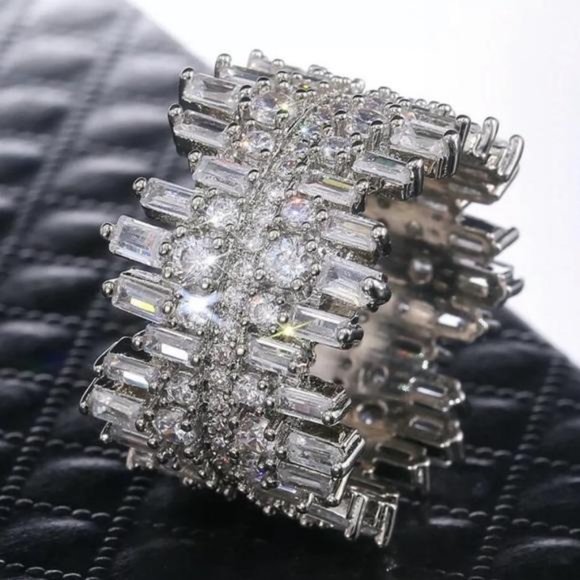 NEW 925 STERLING SILVER DIAMOND ROUND SQUARE RING, CUTE RING, SHINY RING. - Picture 6 of 6